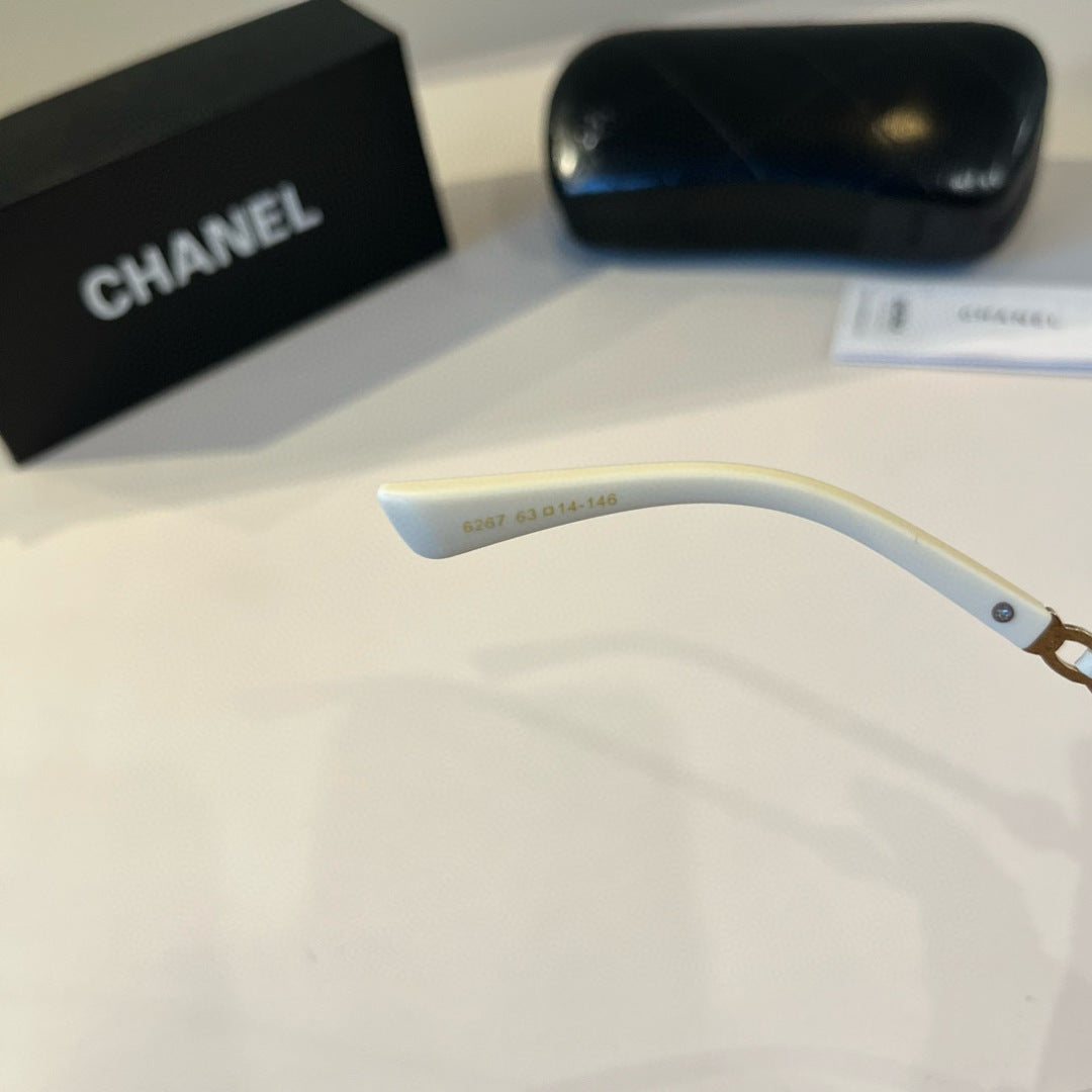 Chanel Oversized Black Lens Sunglasses for Men & Women - 493481 - detail image 10