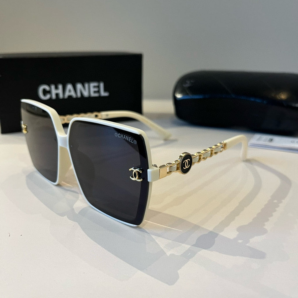 Chanel Oversized Black Lens Sunglasses for Men & Women - 493481 - detail image 3