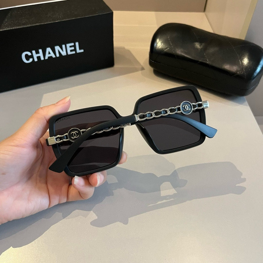 Chanel Oversized Black Lens Sunglasses for Men & Women - 493482 - detail image 6