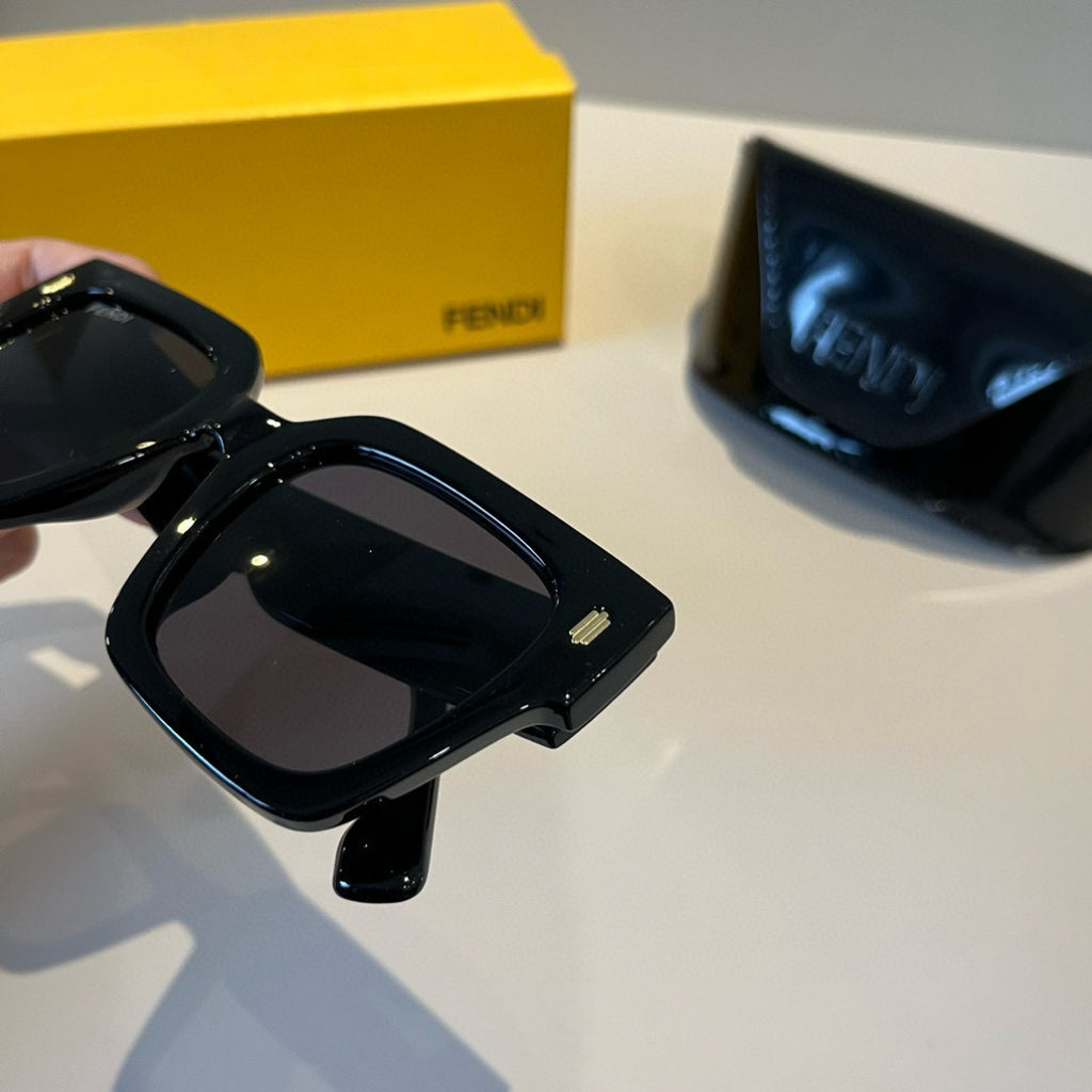 Fendi Fashion Black Lens Sunglasses for Men & Women - 466194 - detail image 8