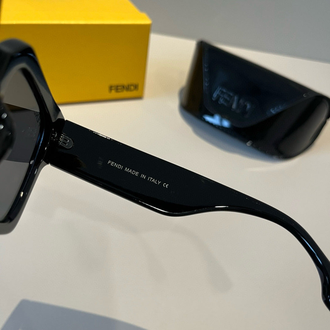 Fendi Fashion Black Lens Sunglasses for Men & Women - 466194 - detail image 9