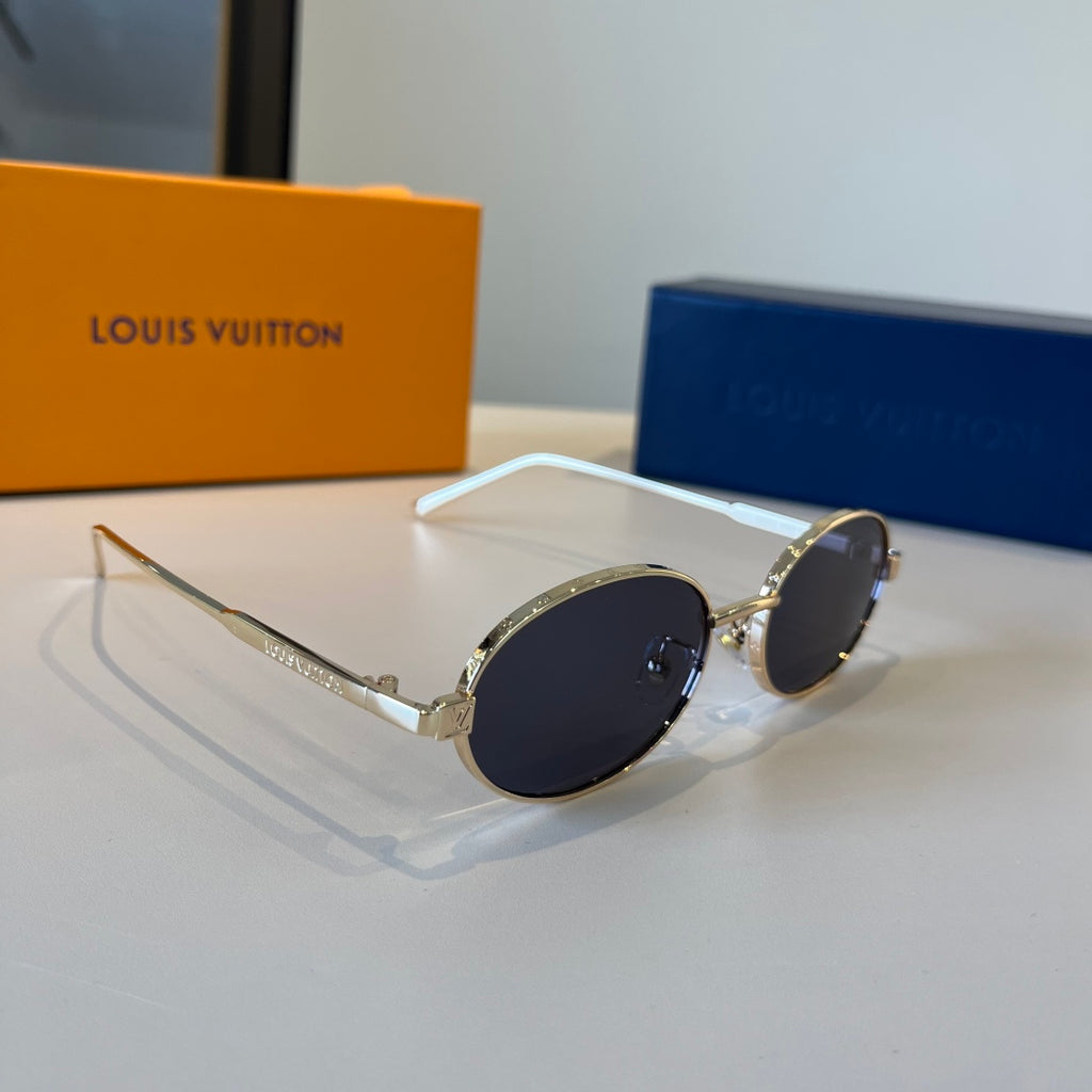 Louis Vuitton Metal Fashion Silver Lens Sunglasses for Men & Women - 486158
