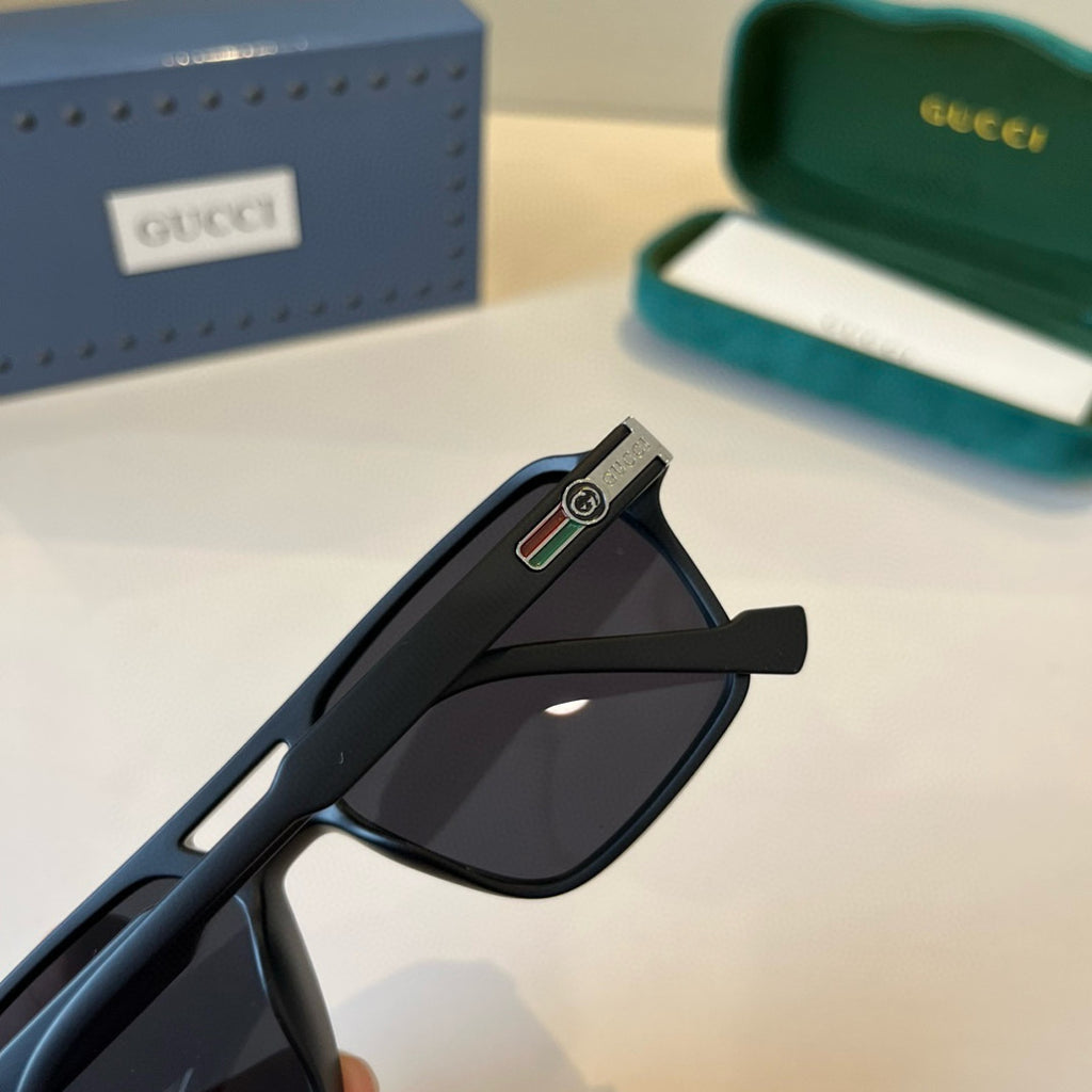 Gucci Oversized Black Lens Sunglasses for Men & Women - 431323 - detail image 7