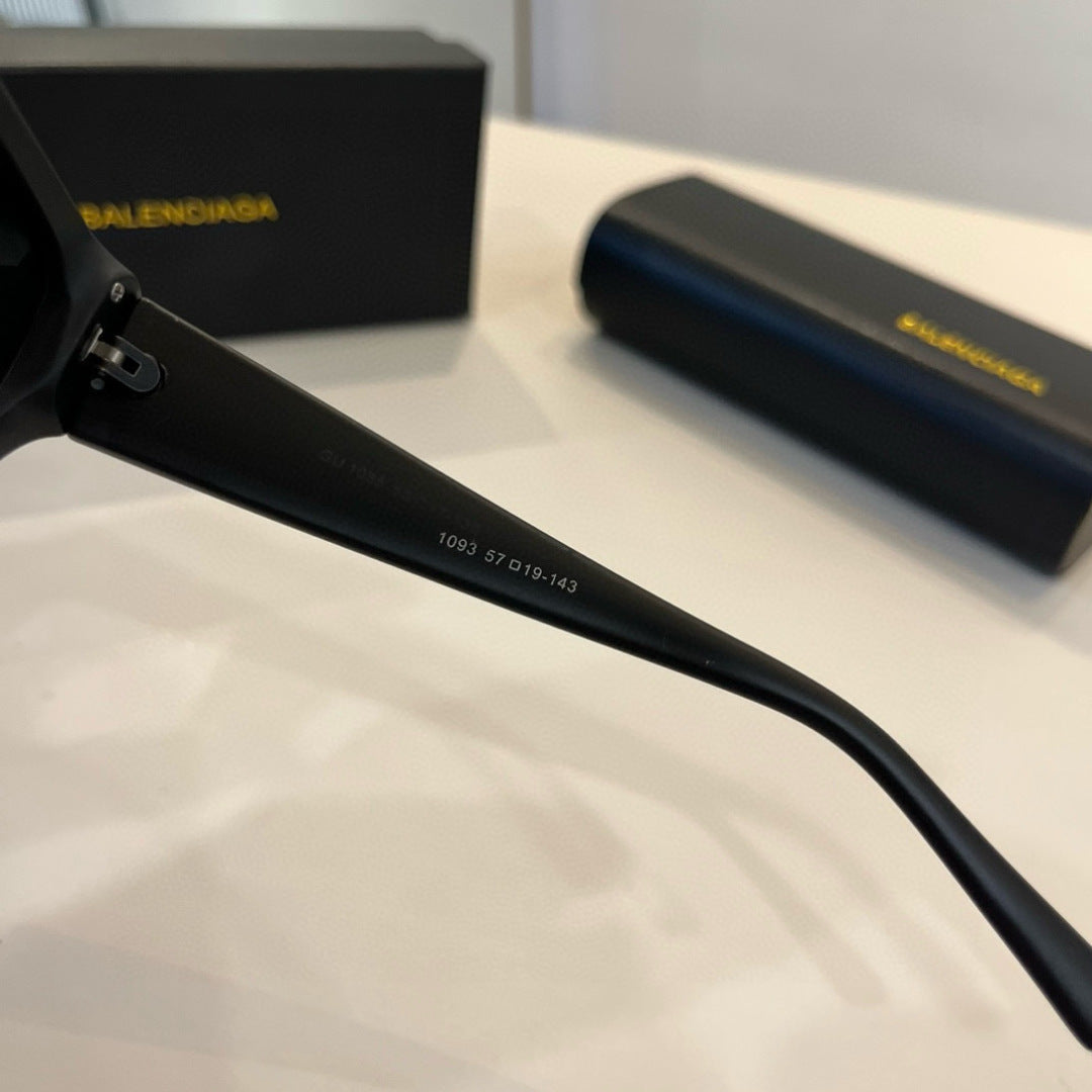 Balenciaga Rectangular Gray Lens Sunglasses for Men & Women - 358642 - detail image 6