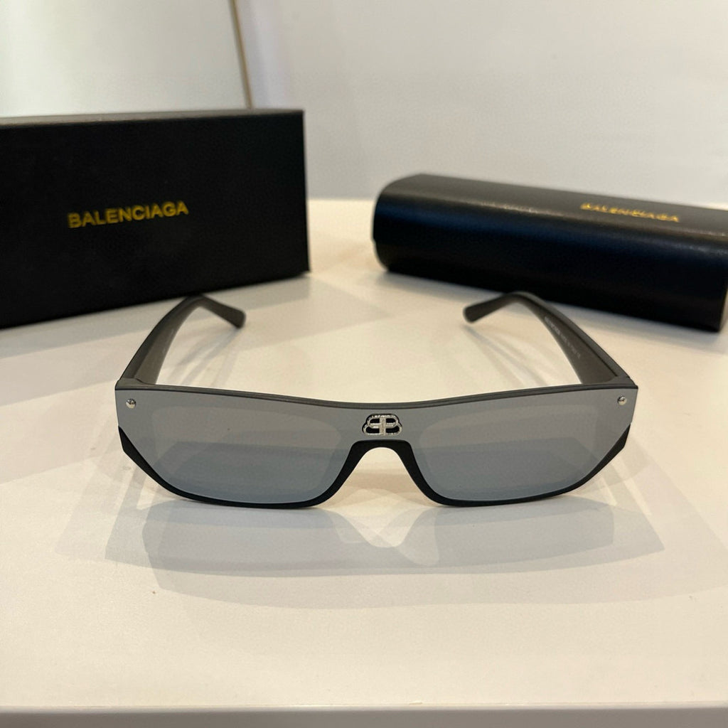 Balenciaga Rectangular Gray Lens Sunglasses for Men & Women - 358642 - detail image 2