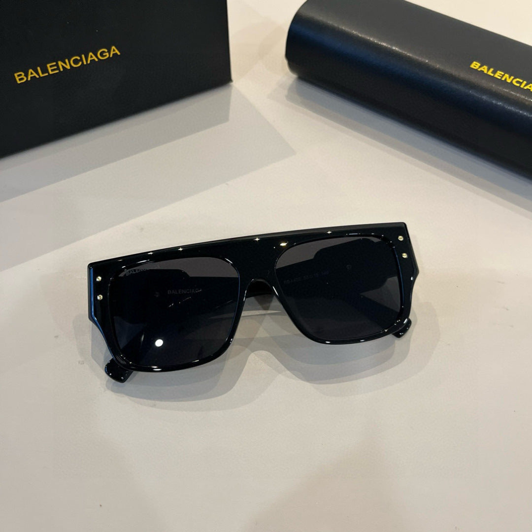 Balenciaga Rectangular Black Lens Sunglasses for Men & Women - 466043 - detail image 5