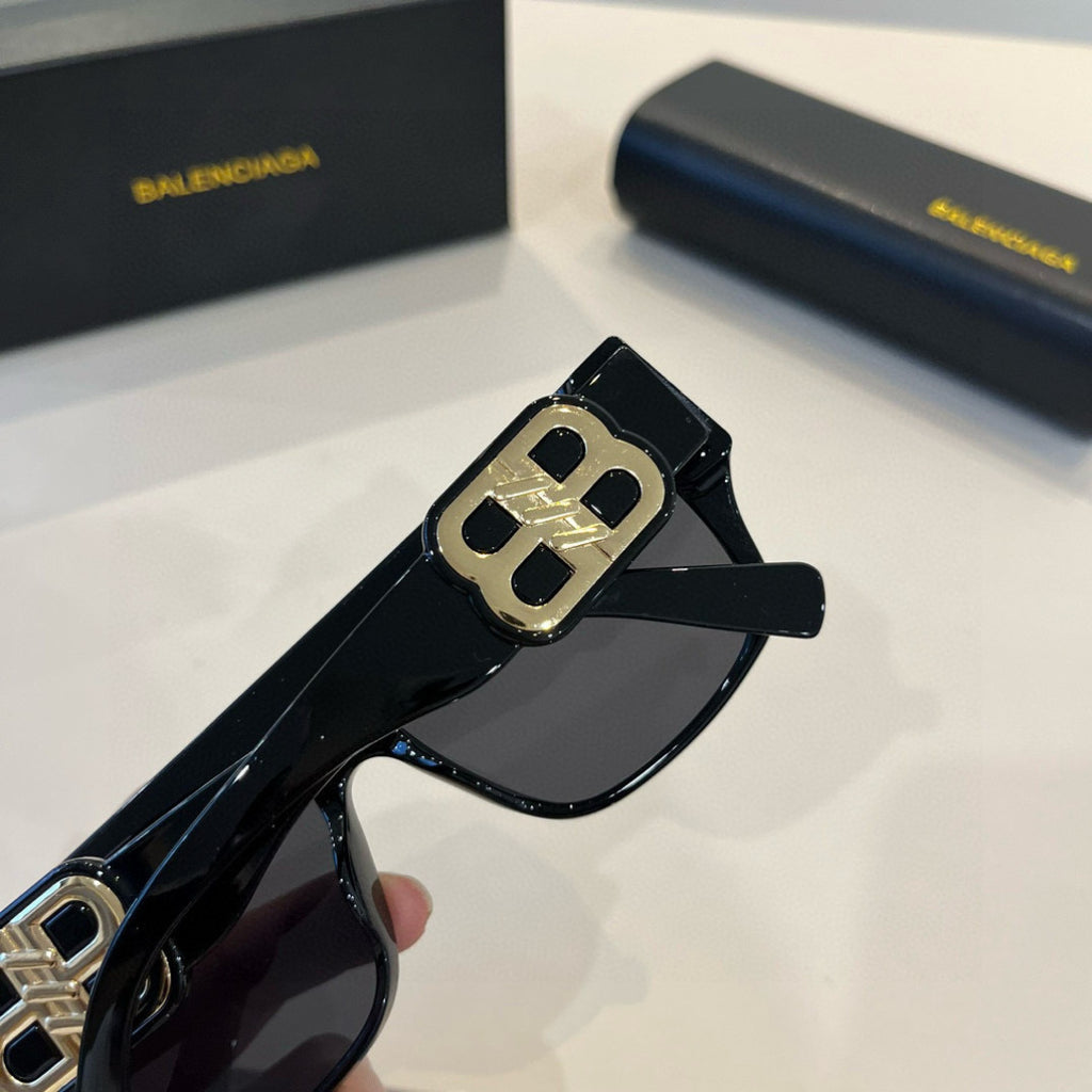Balenciaga Rectangular Black Lens Sunglasses for Men & Women - 466043 - detail image 8