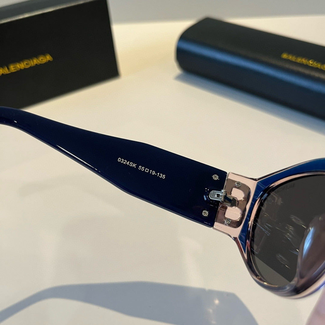 Balenciaga Rectangular Black Lens Sunglasses for Men & Women - 487541 - detail image 8