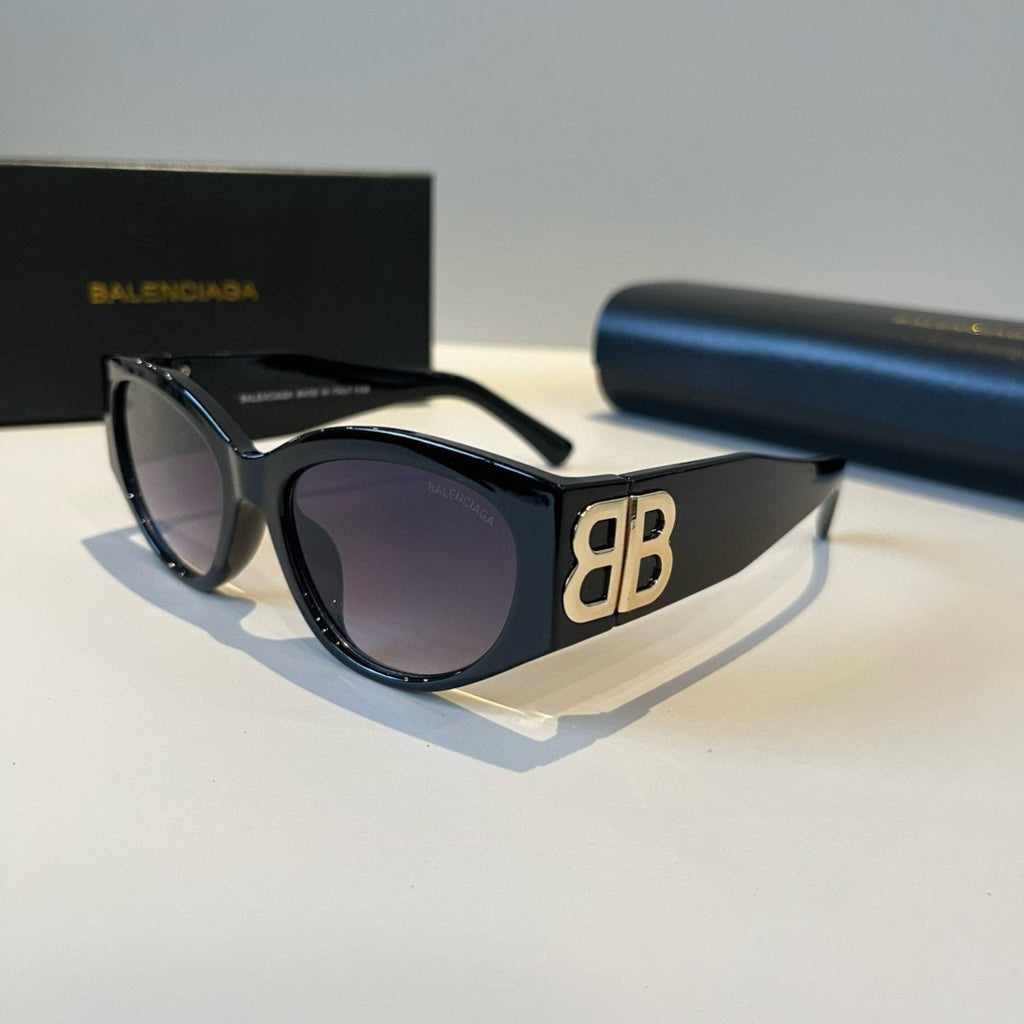 Balenciaga Rectangular Black Lens Sunglasses for Men & Women - 487542 - detail image 3