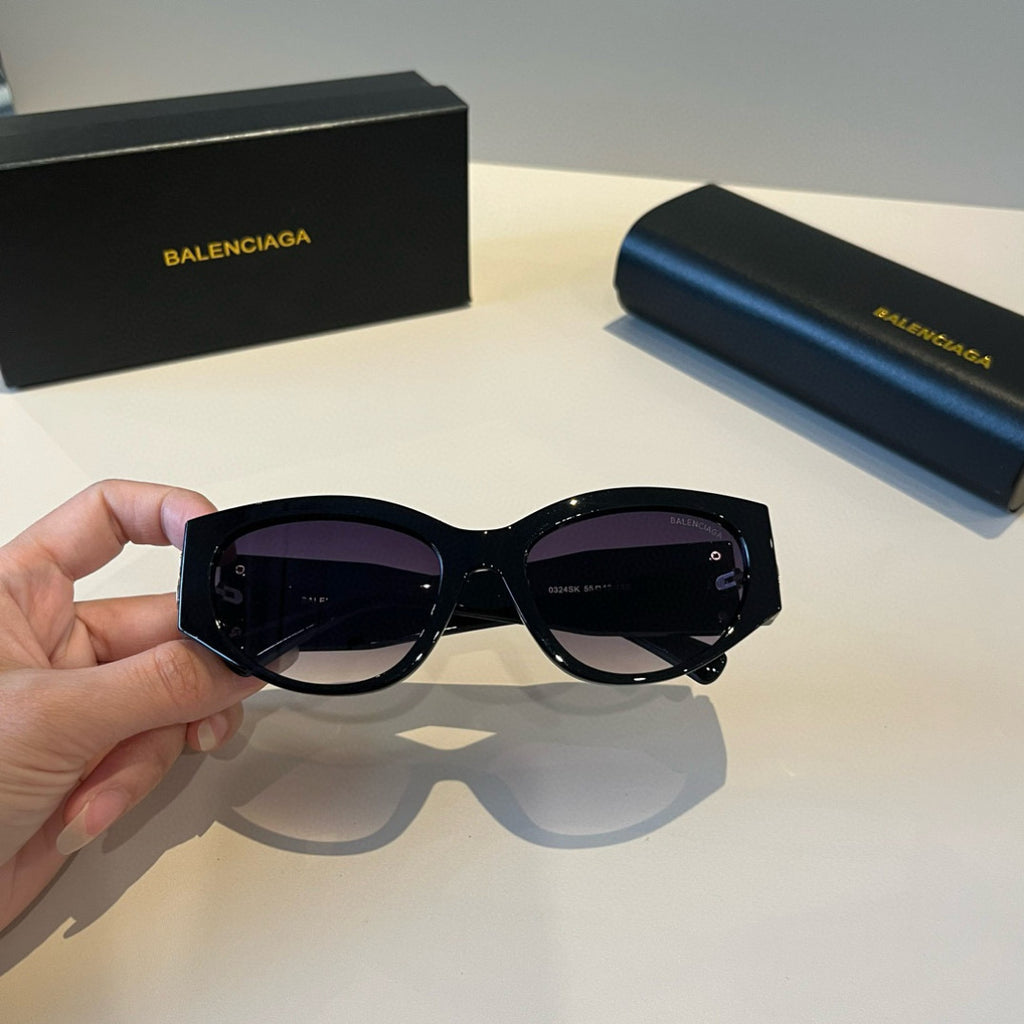 Balenciaga Rectangular Black Lens Sunglasses for Men & Women - 487542 - detail image 10