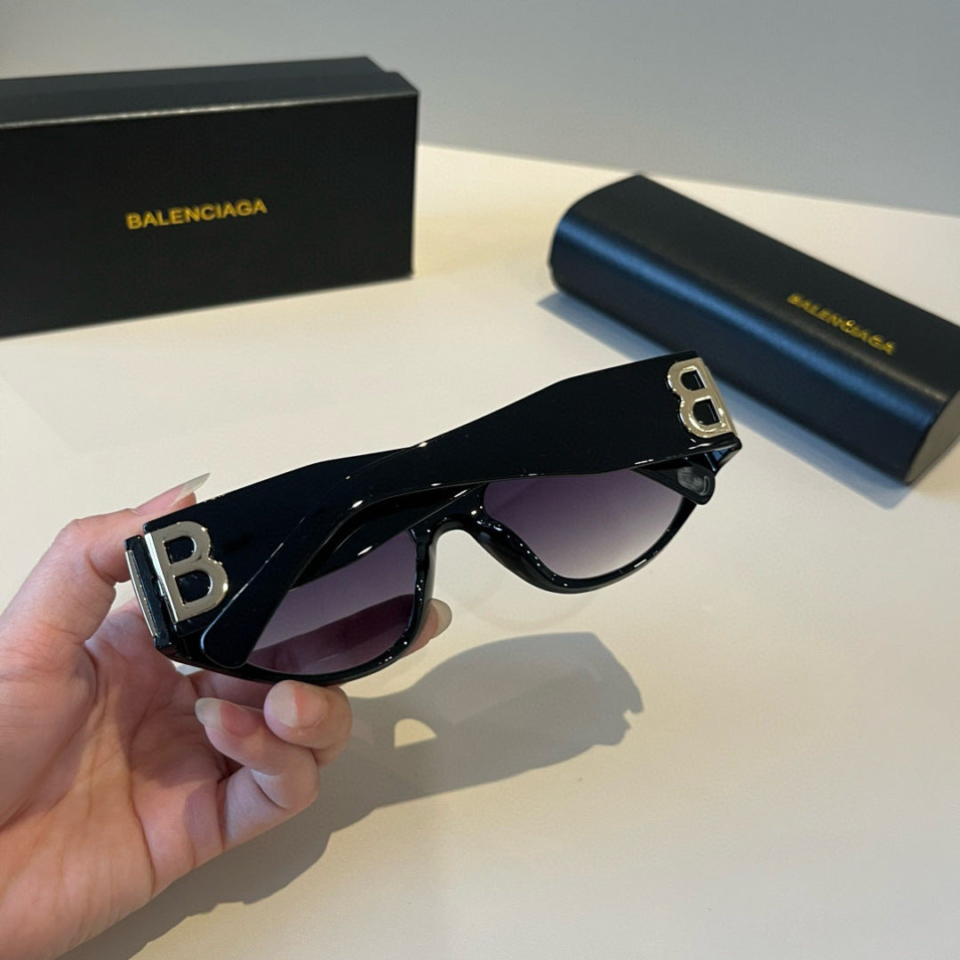 Balenciaga Rectangular Black Lens Sunglasses for Men & Women - 487542 - detail image 7