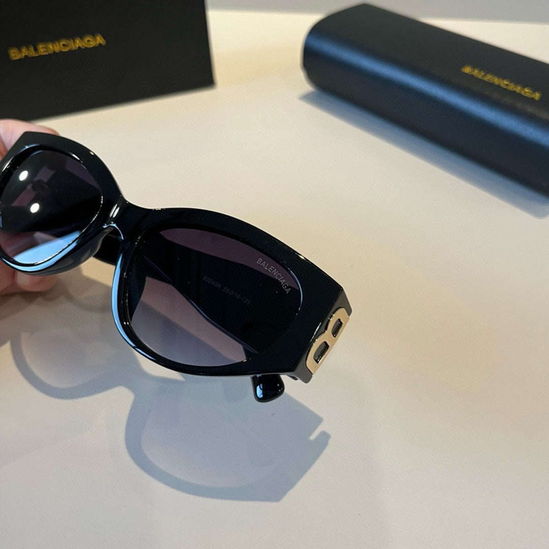 Balenciaga Rectangular Black Lens Sunglasses for Men & Women - 487542 - detail image 9