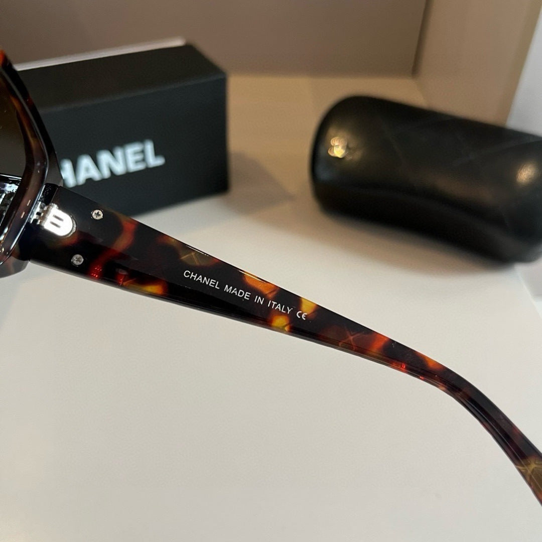 Chanel Fashion Brown Lens Sunglasses for Men & Women - 431541 - detail image 6