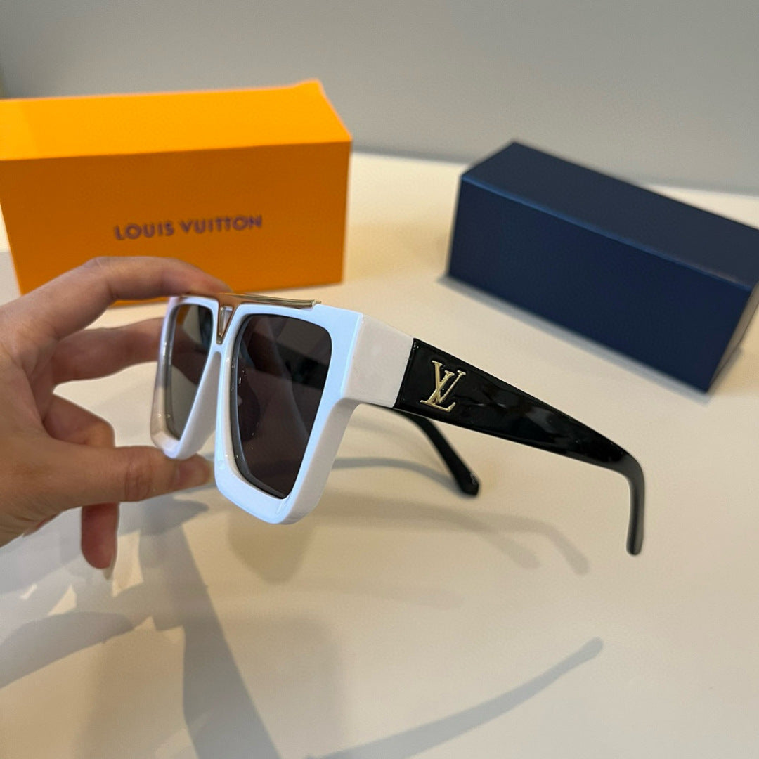 Louis Vuitton Z1502W Fashion Silver Lens Sunglasses for Men & Women - detail image 4