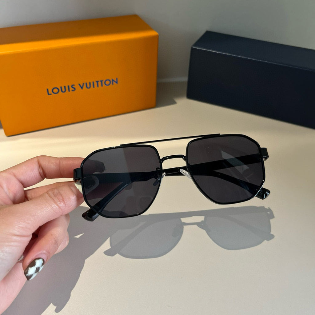 Louis Vuitton Metal Aviator Gold Lens Sunglasses for Men & Women - 448676 - detail image 5