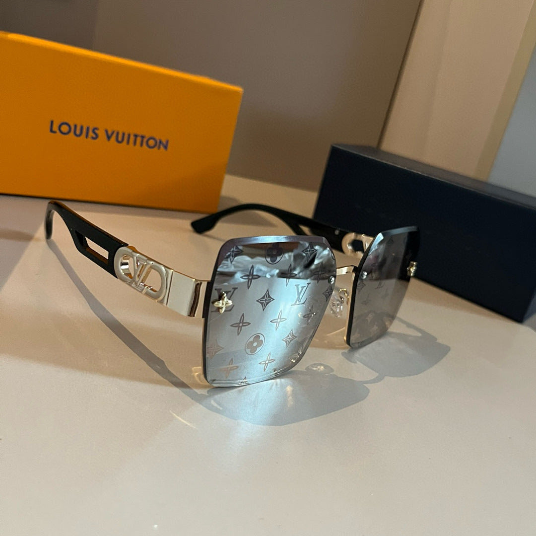 Louis Vuitton Fashion Gold Lens Sunglasses for Men & Women - 493182