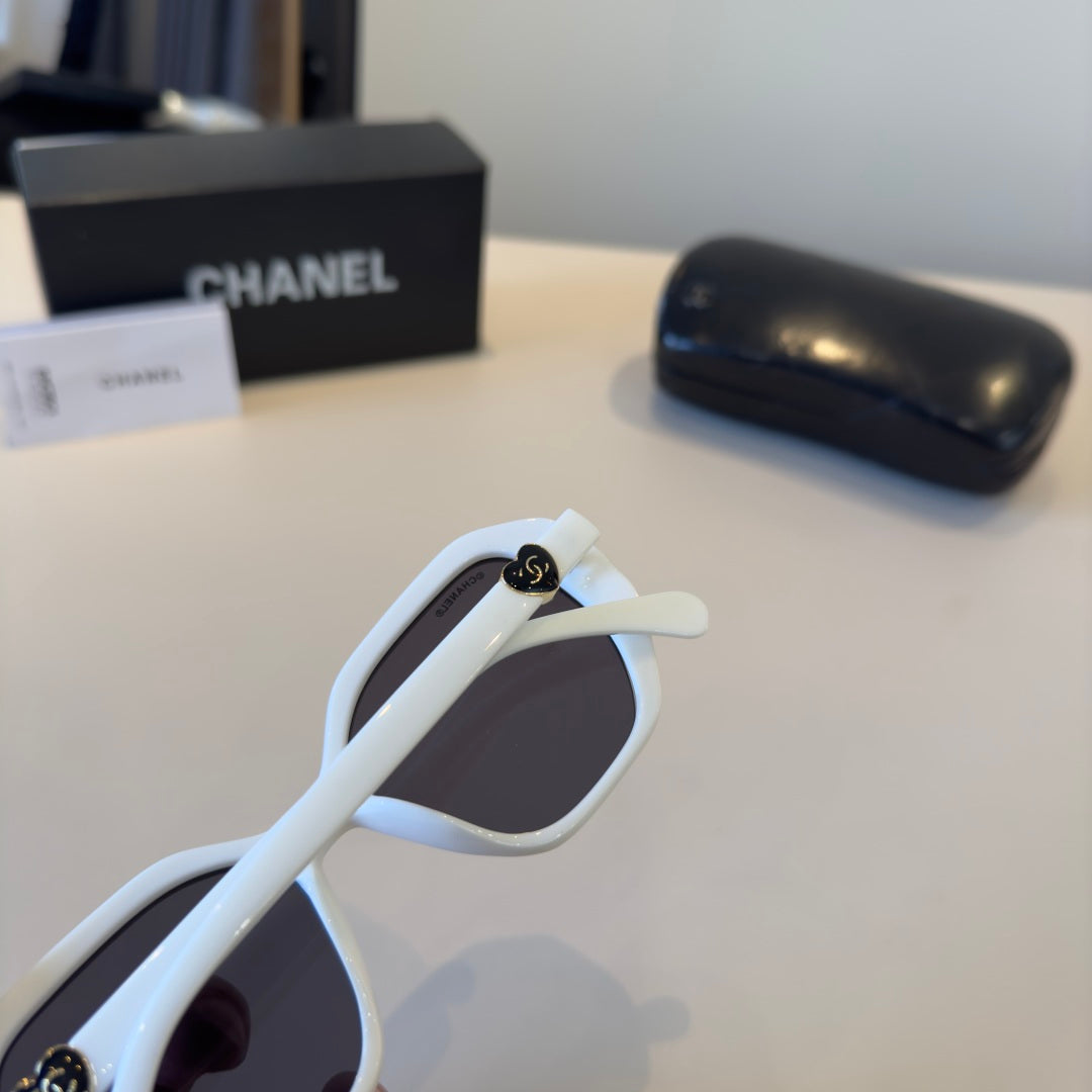 Chanel Fashion Silver Lens Sunglasses for Men & Women - 486540 - detail image 6