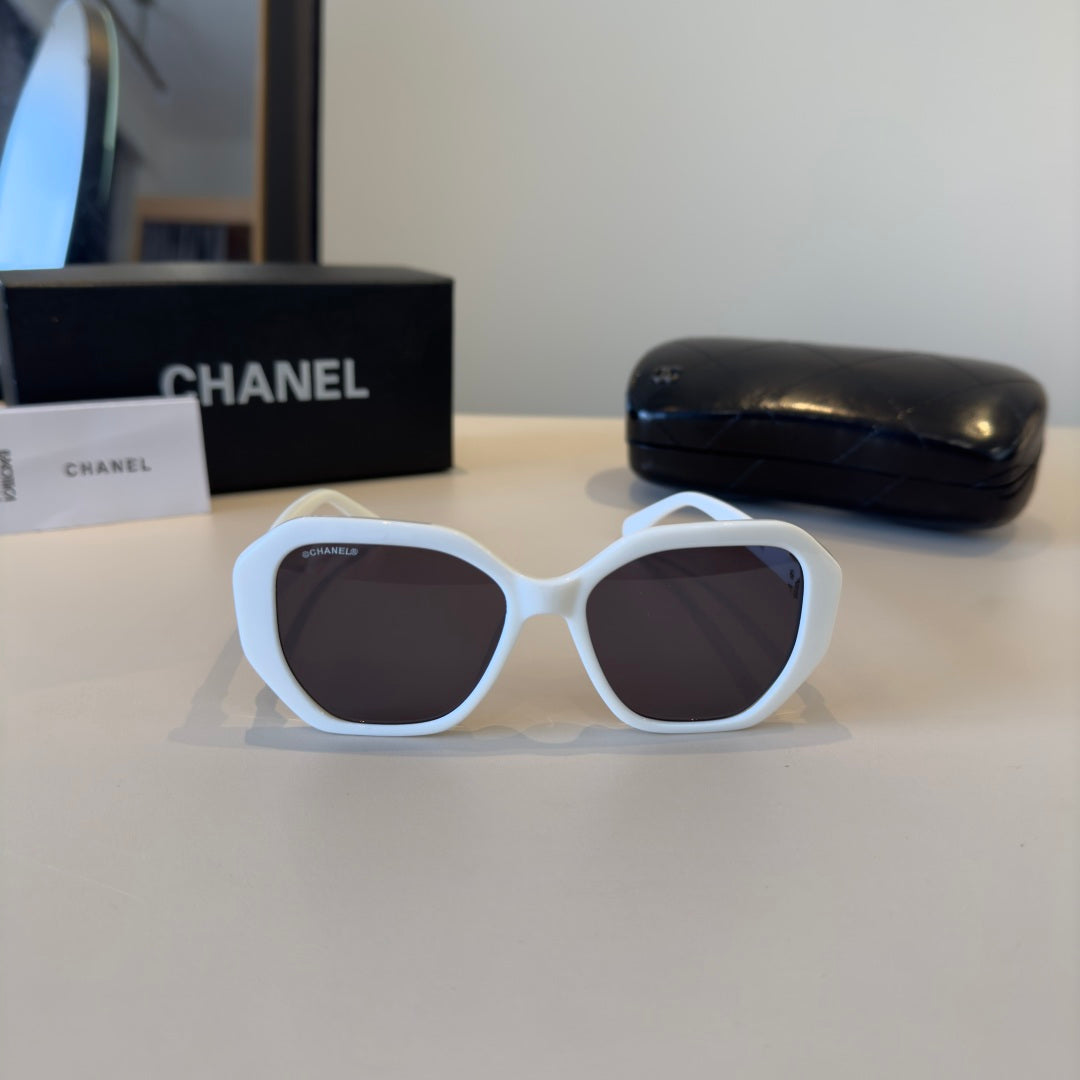 Chanel Fashion Silver Lens Sunglasses for Men & Women - 486540 - detail image 2