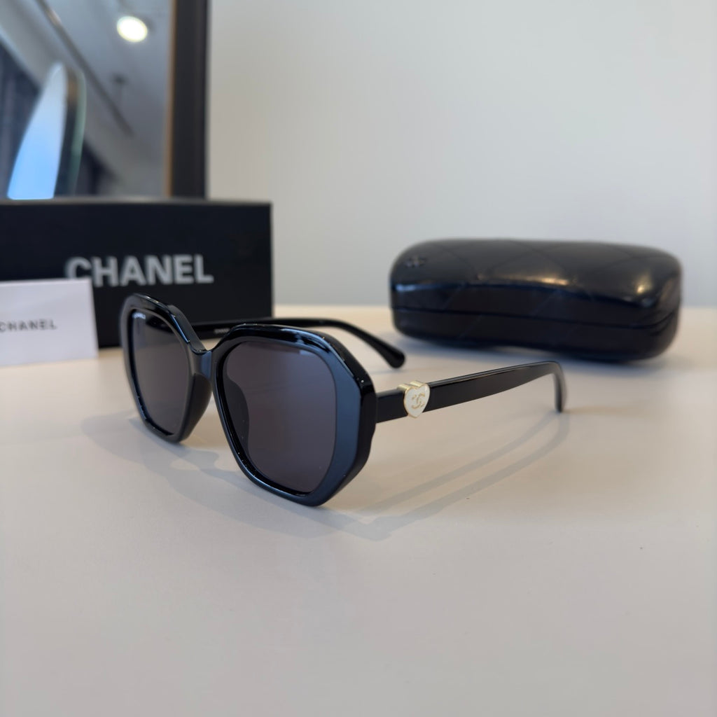 Chanel Fashion Silver Lens Sunglasses for Men & Women - 486541 - detail image 3