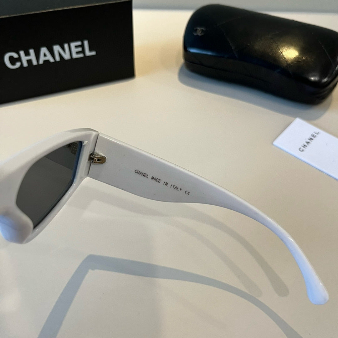 Chanel Fashion Black Lens Sunglasses for Men & Women - 493570 - detail image 5