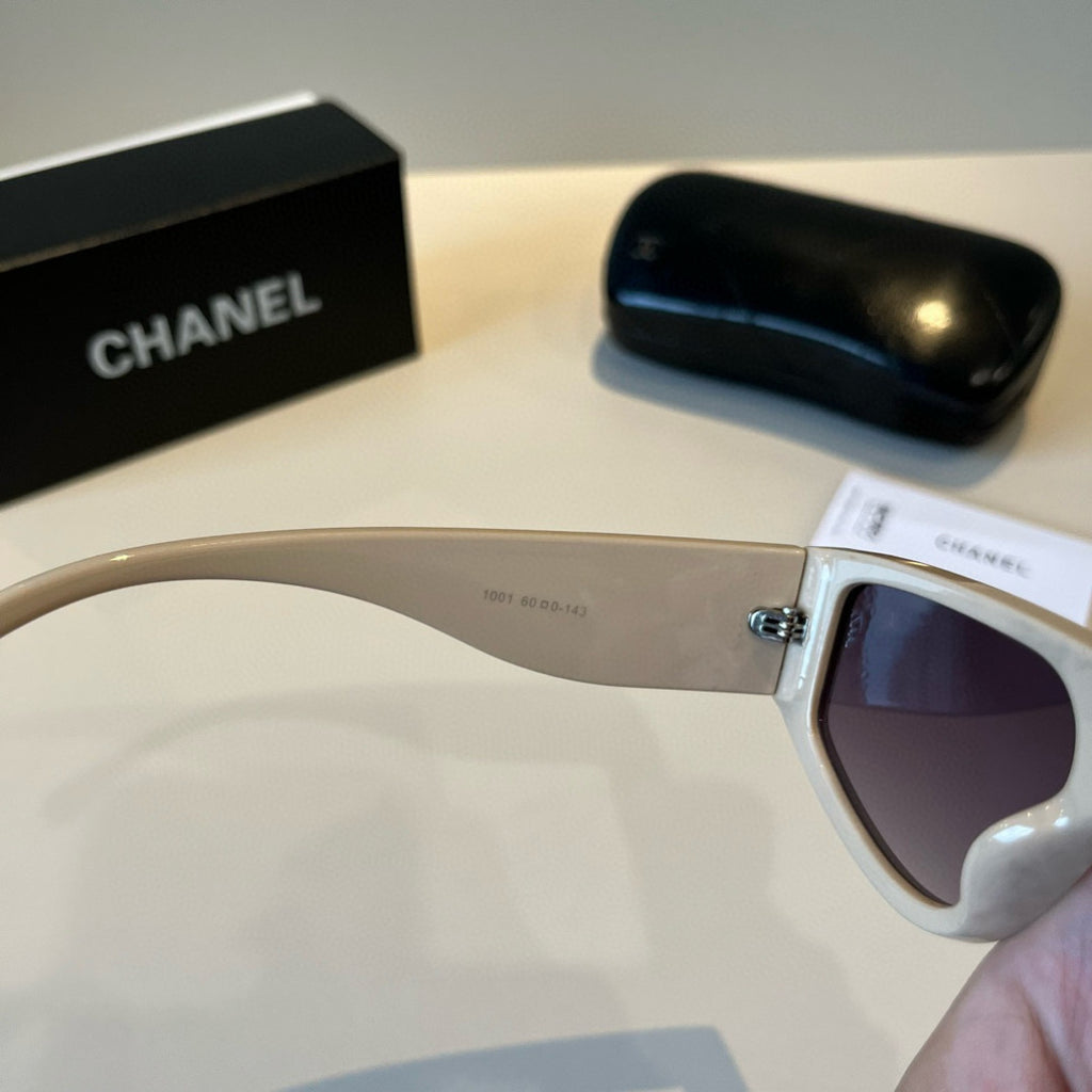 Chanel Fashion Black Lens Sunglasses for Men & Women - 493571 - detail image 9