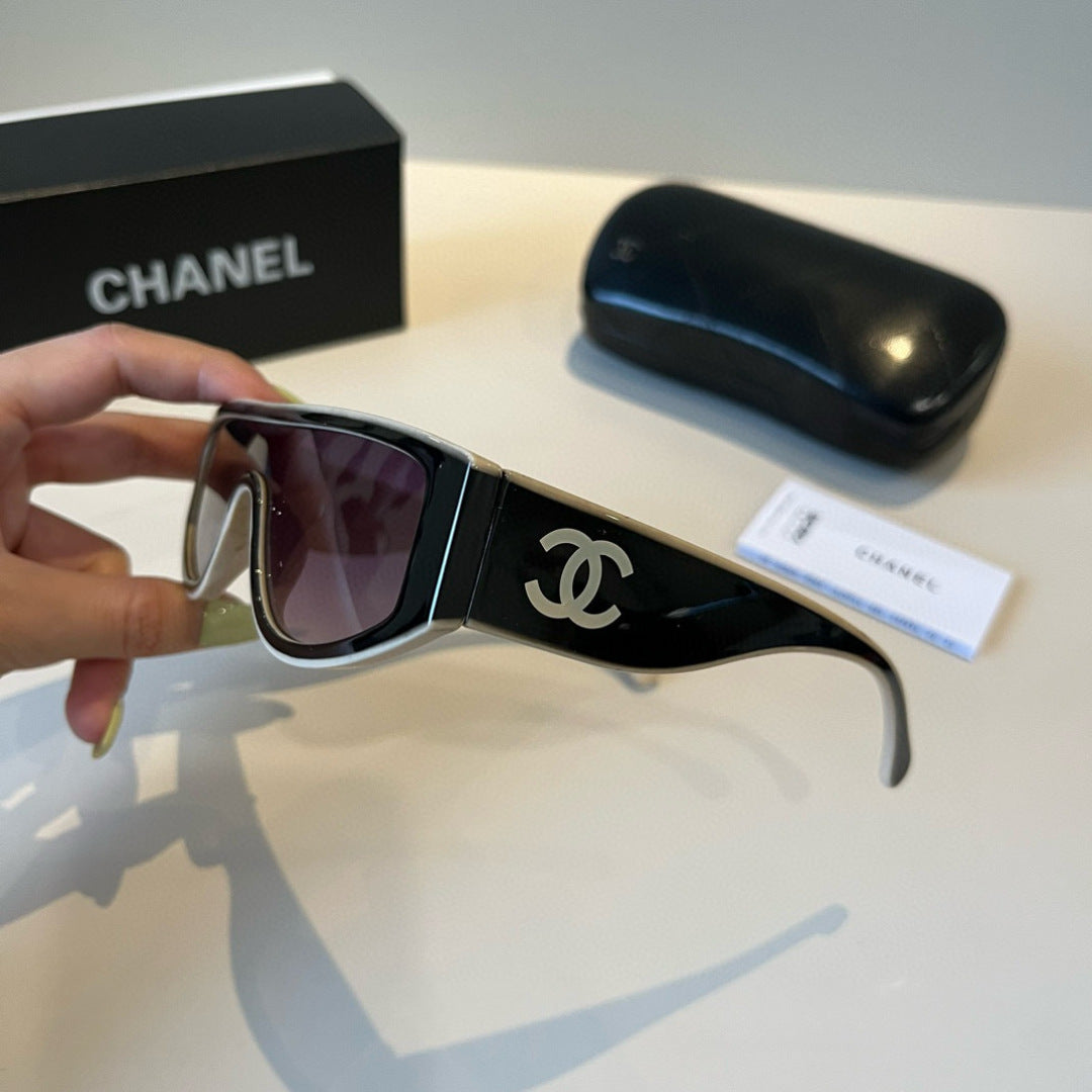 Chanel Fashion Black Lens Sunglasses for Men & Women - 431599 - detail image 4