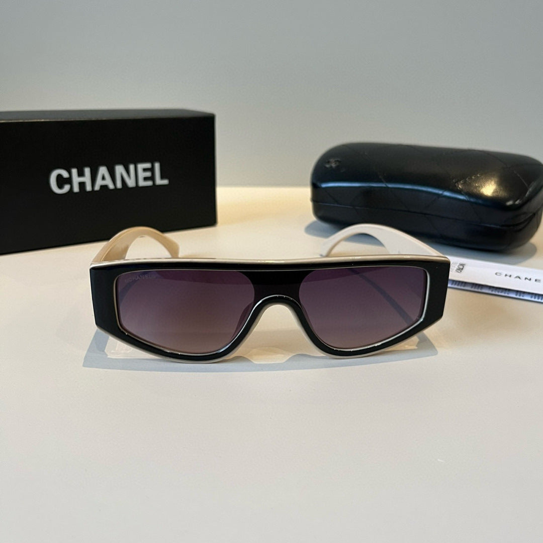 Chanel Fashion Black Lens Sunglasses for Men & Women - 493571 - detail image 2