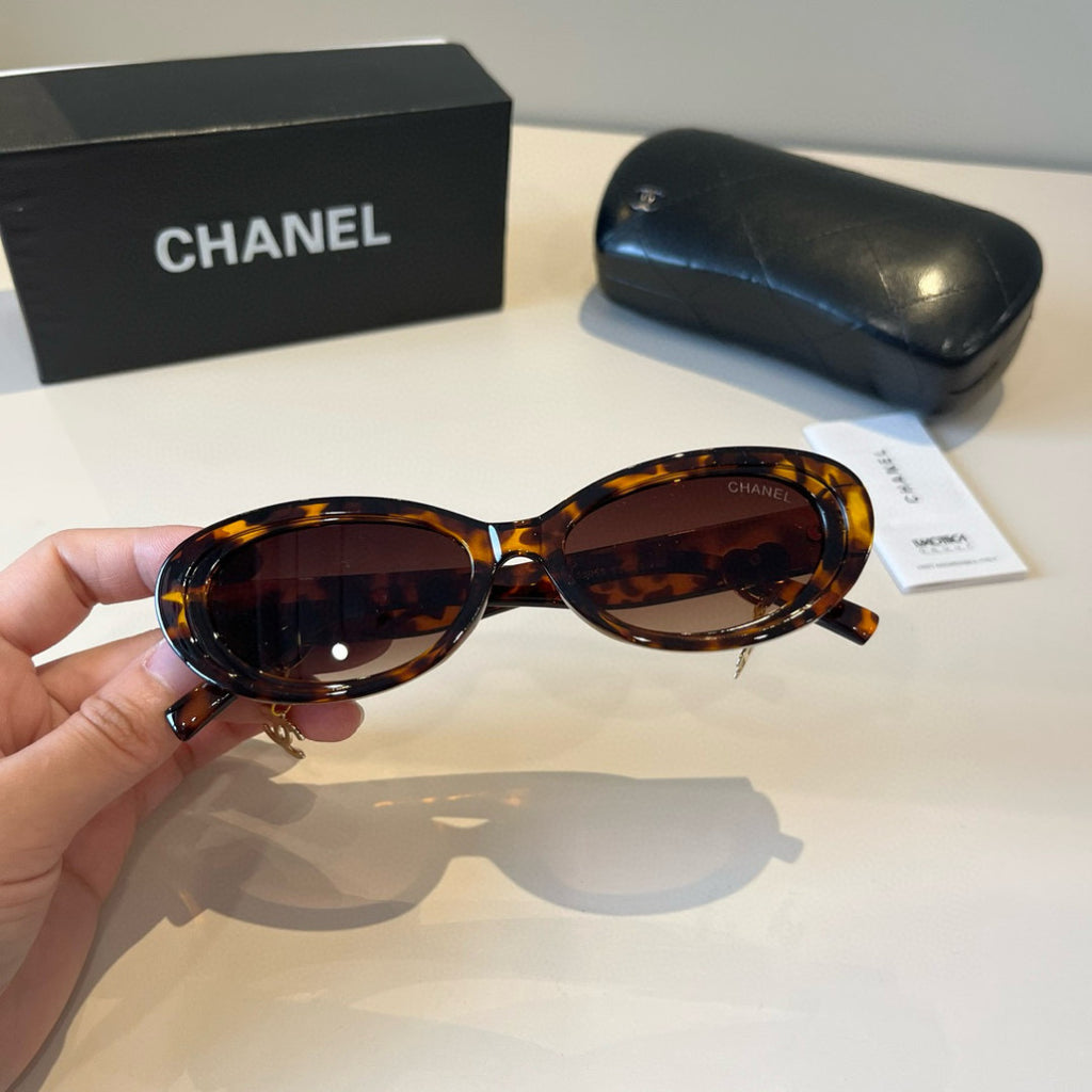 Chanel Oversized Brown Lens Sunglasses for Men & Women - 449012 - detail image 9