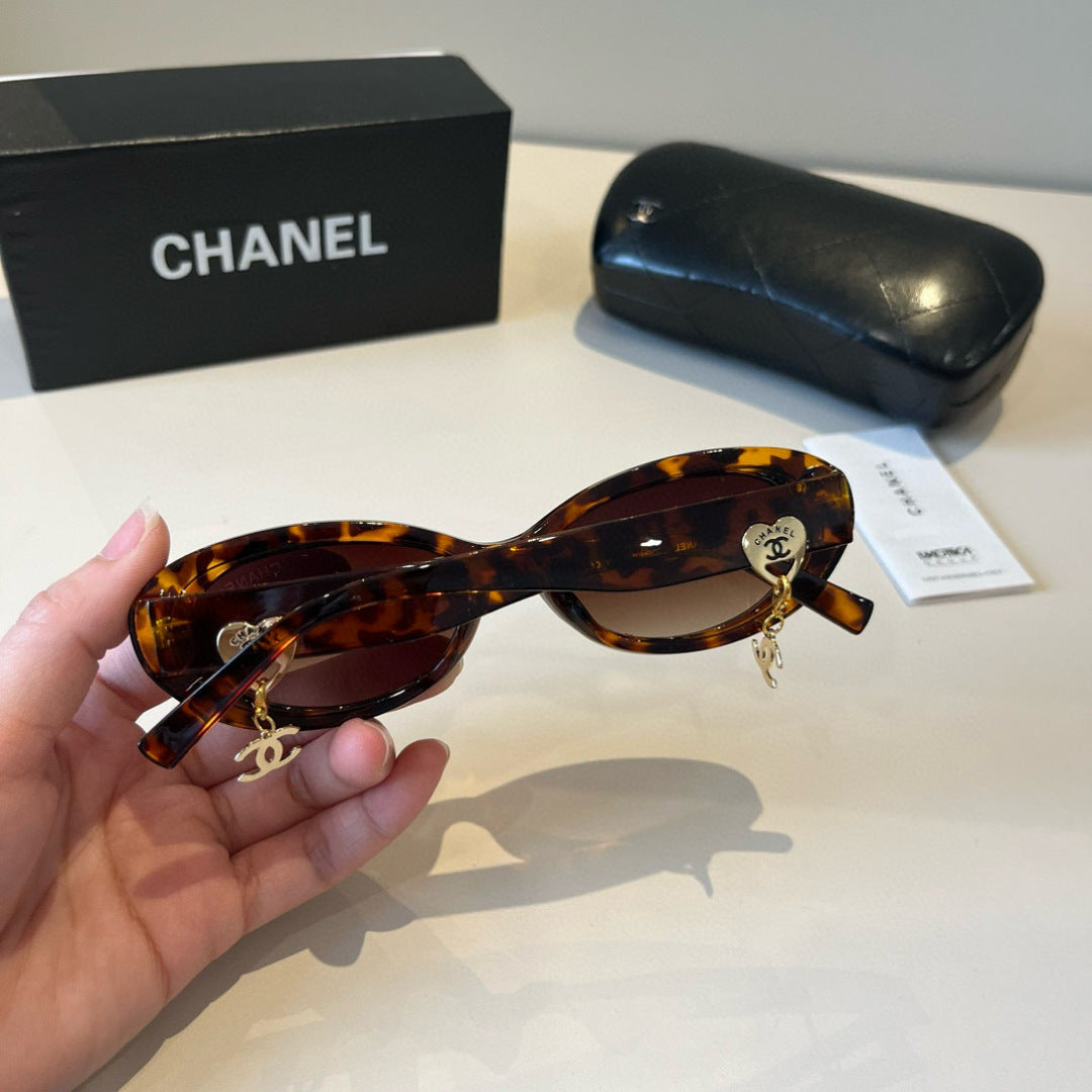 Chanel Oversized Brown Lens Sunglasses for Men & Women - 449012 - detail image 6