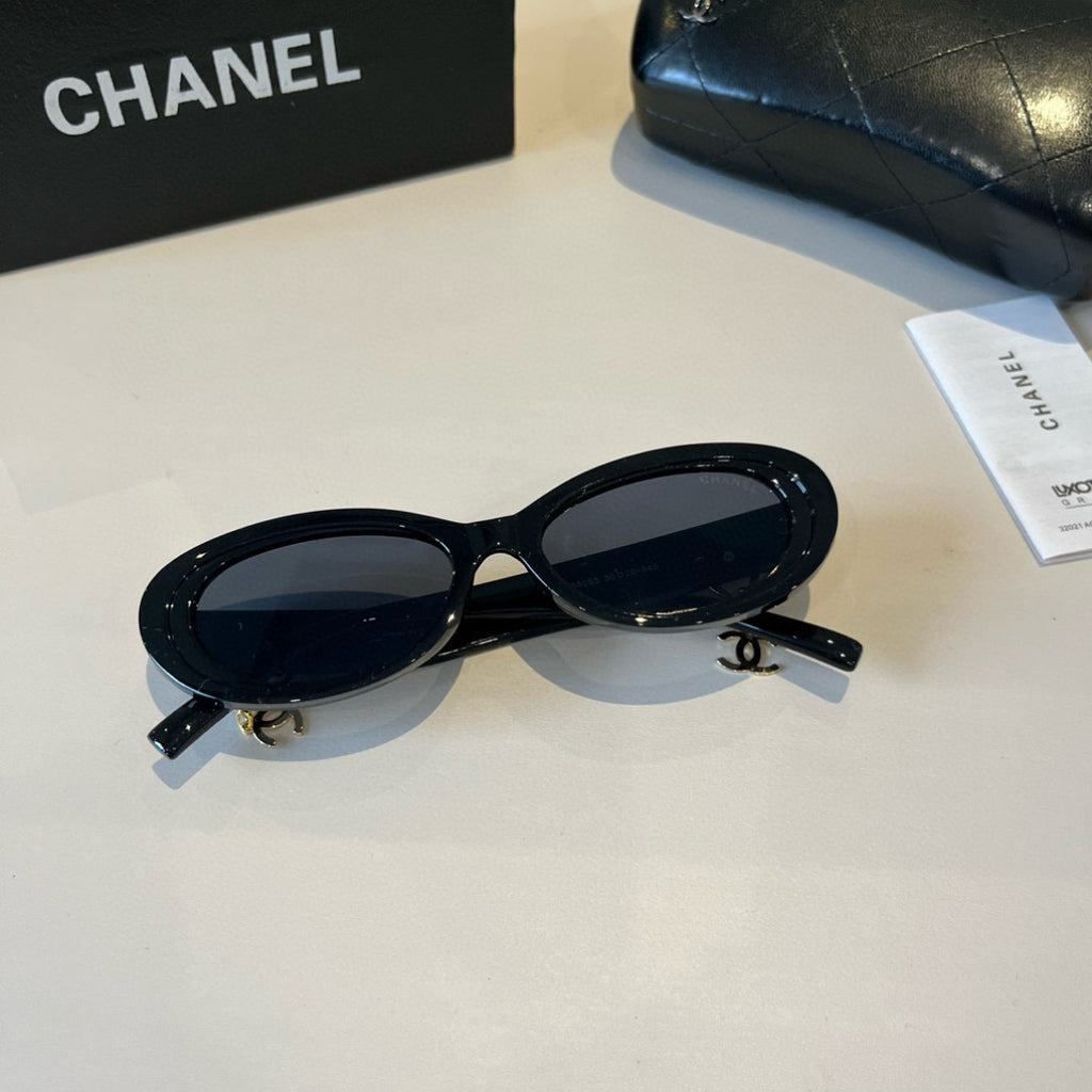 Chanel Oversized Black Lens Sunglasses for Men & Women - 449013 - detail image 5
