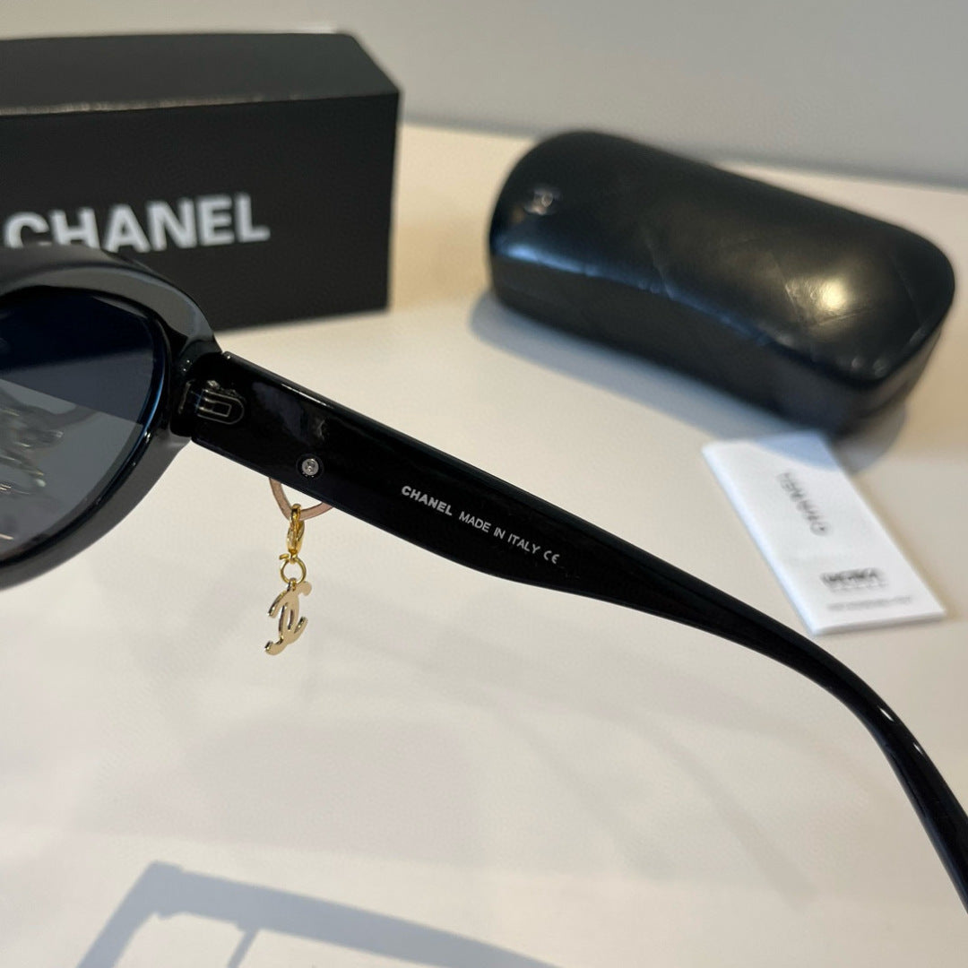 Chanel Oversized Black Lens Sunglasses for Men & Women - 449013 - detail image 9