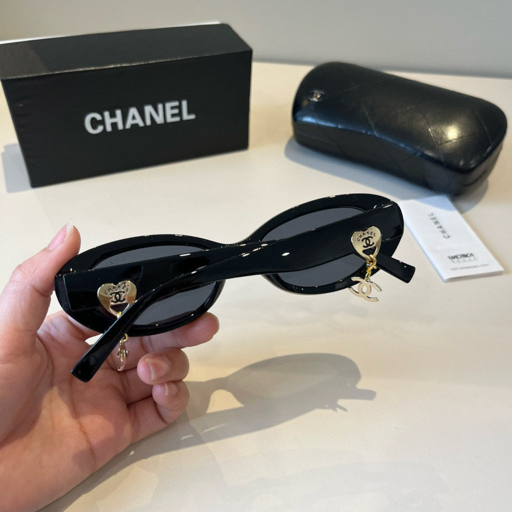 Chanel Oversized Black Lens Sunglasses for Men & Women - 449013 - detail image 8