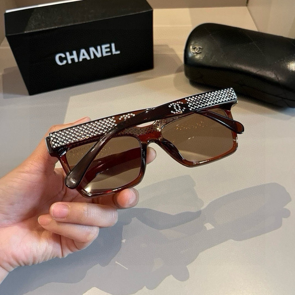 Chanel Fashion Black Lens Sunglasses for Men & Women - 448954 - detail image 5