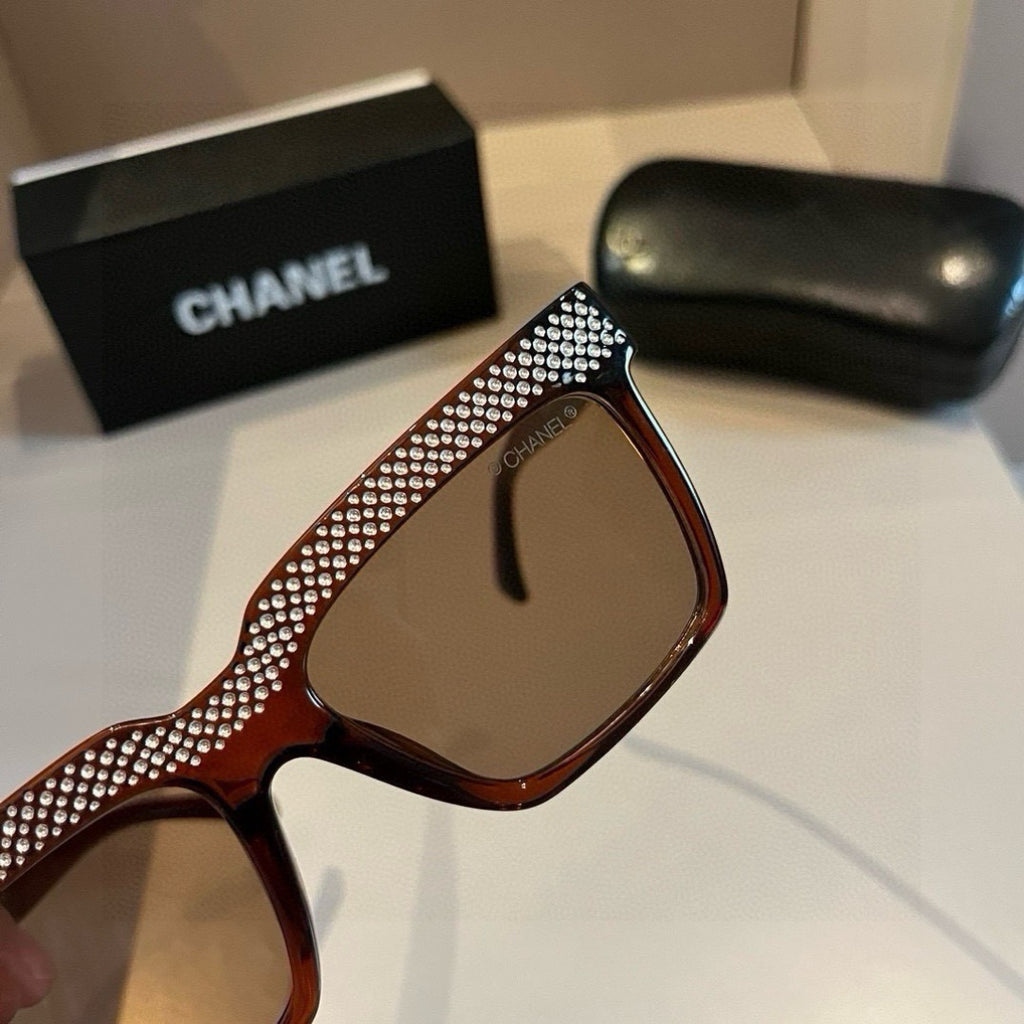 Chanel Fashion Black Lens Sunglasses for Men & Women - 448954 - detail image 4