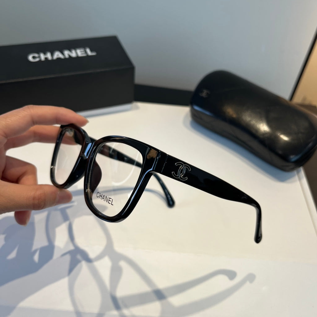 Chanel Oversized Silver Lens Sunglasses for Men & Women - 465206 - detail image 4