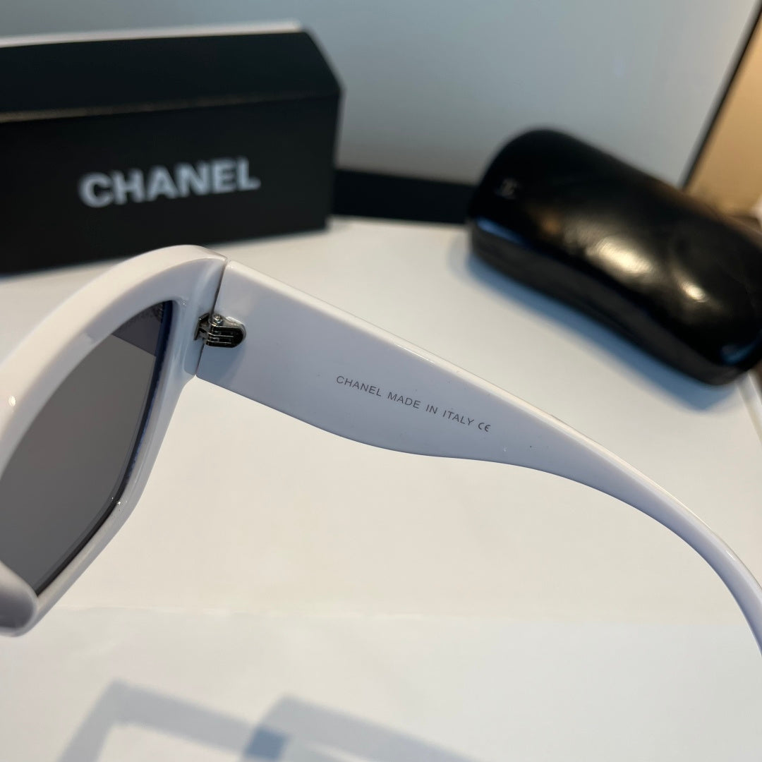 Chanel Fashion Black Lens Sunglasses for Men & Women - 465207 - detail image 5