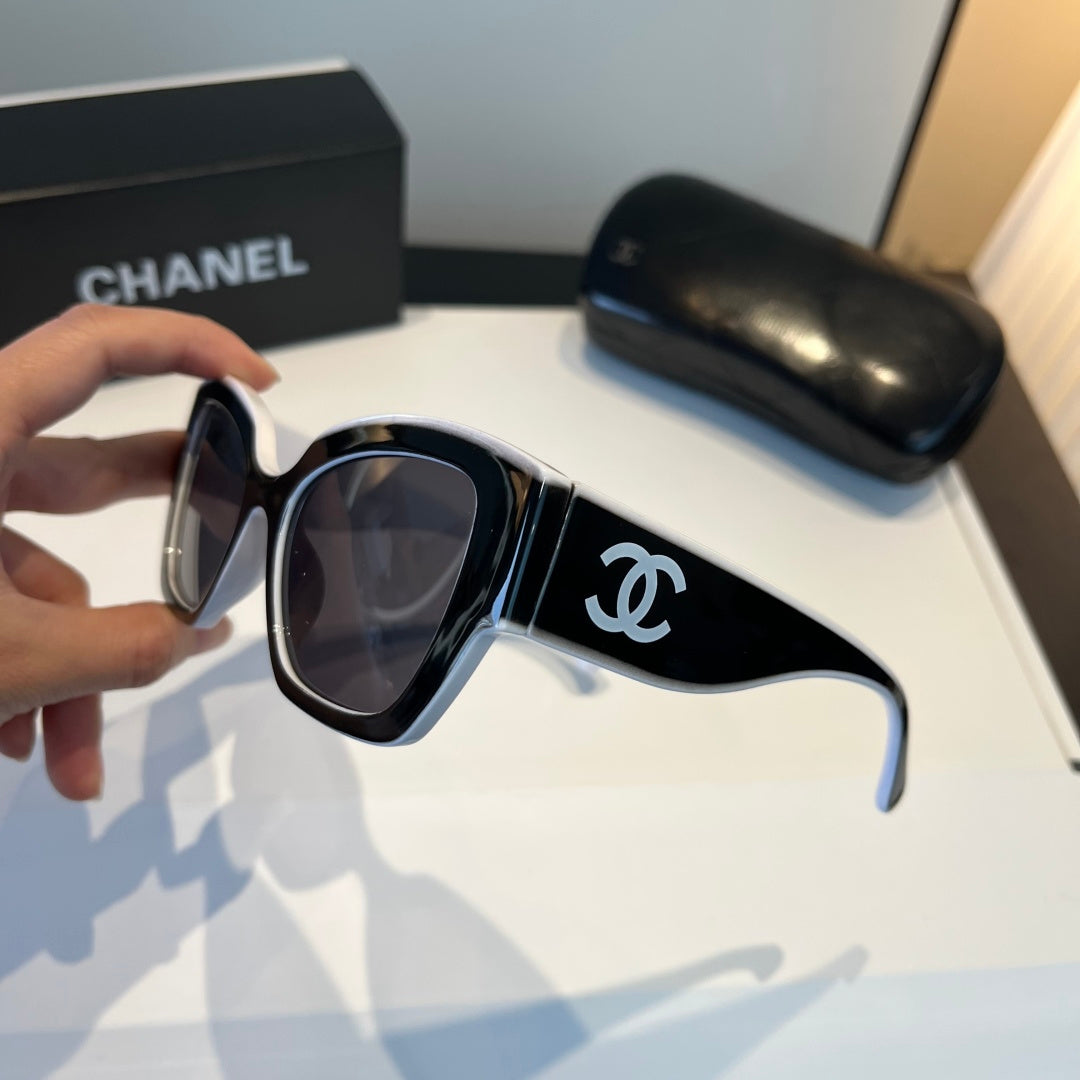 Chanel Fashion Black Lens Sunglasses for Men & Women - 465207 - detail image 4