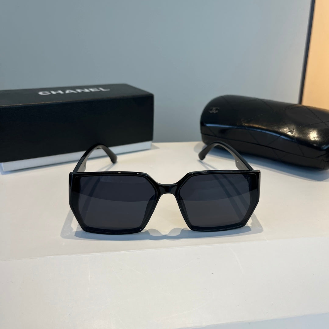 Chanel Fashion Black Lens Sunglasses for Men & Women - 449023 - detail image 2