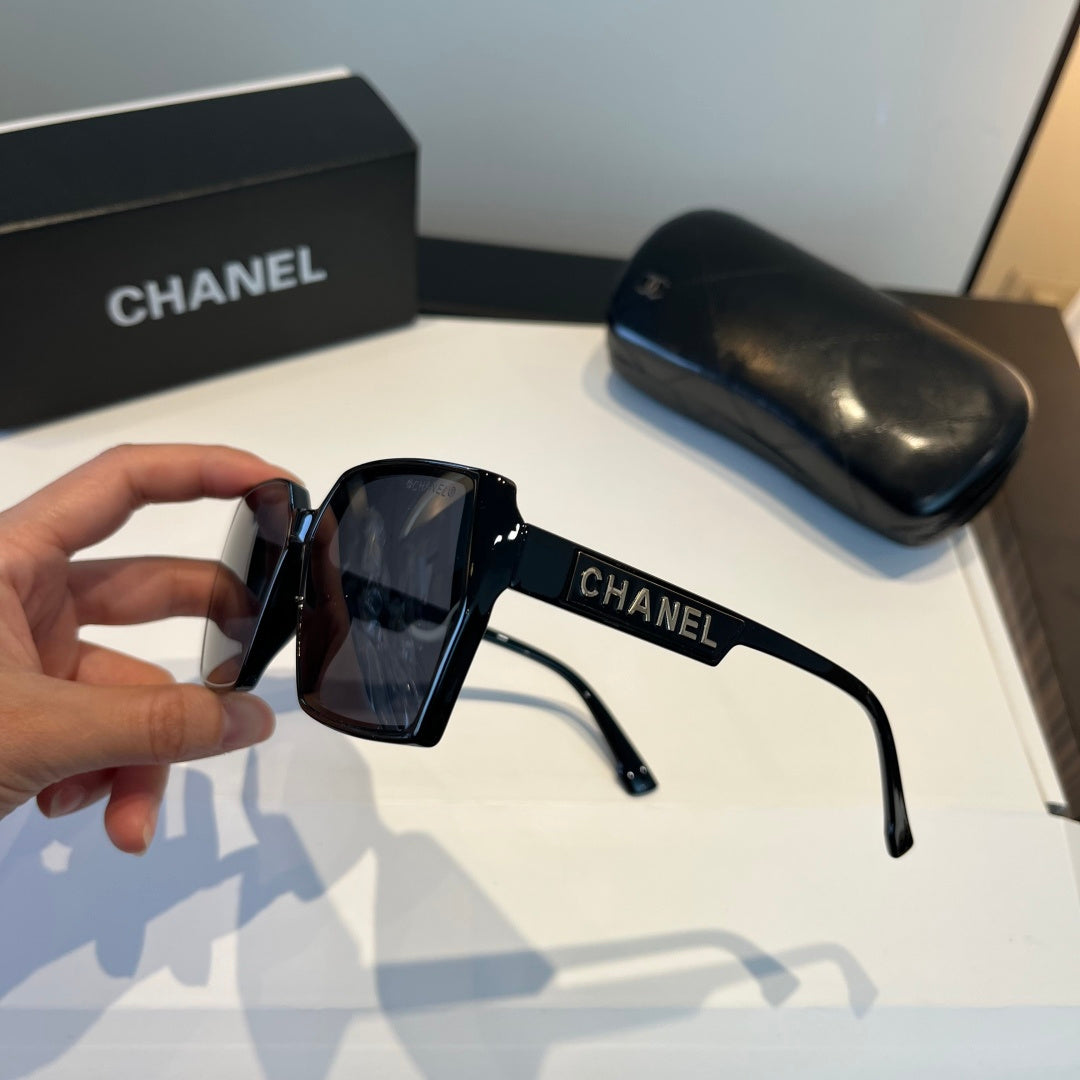 Chanel Fashion Black Lens Sunglasses for Men & Women - 449023 - detail image 4