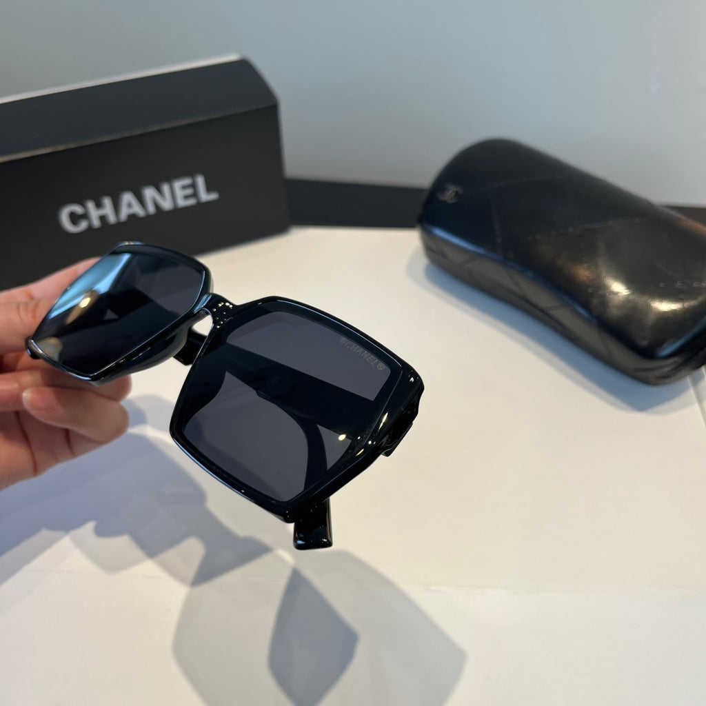 Chanel Fashion Black Lens Sunglasses for Men & Women - 449023 - detail image 9