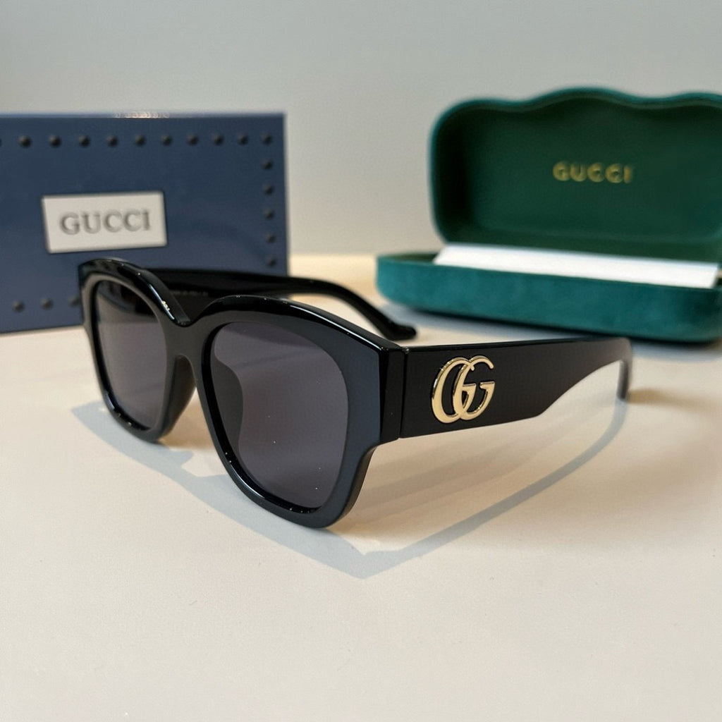 Gucci Oversized Black Lens Sunglasses for Men & Women - 464977 - detail image 3