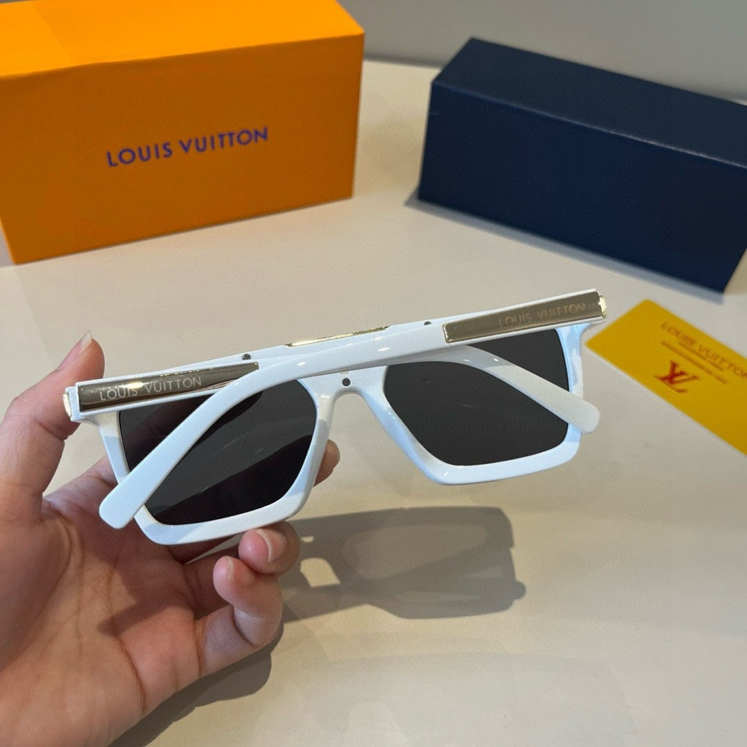 Louis Vuitton Fashion Silver Lens Sunglasses for Men - detail image 4