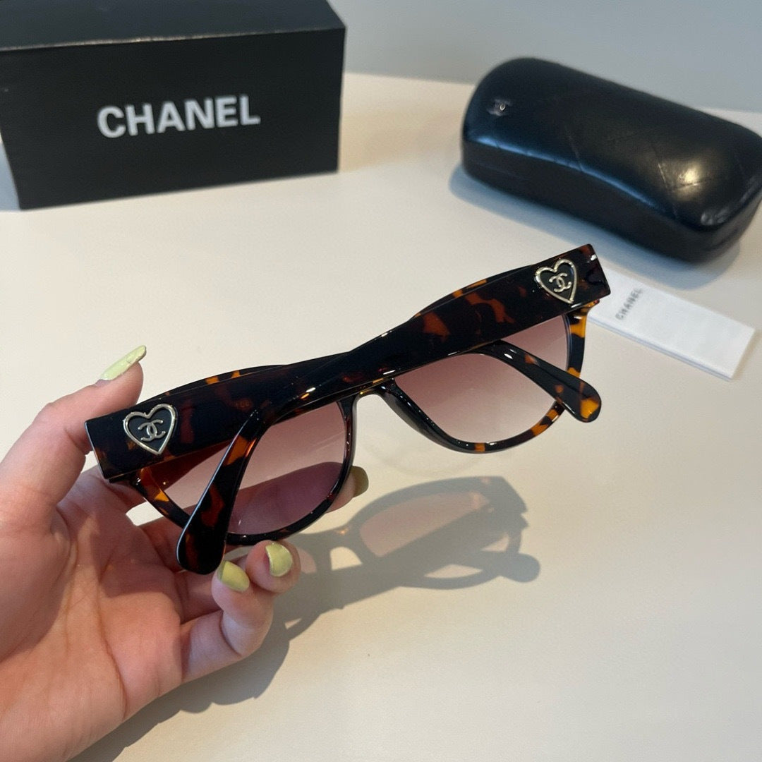 Chanel Fashion Black Lens Sunglasses for Men & Women - 486544 - detail image 6