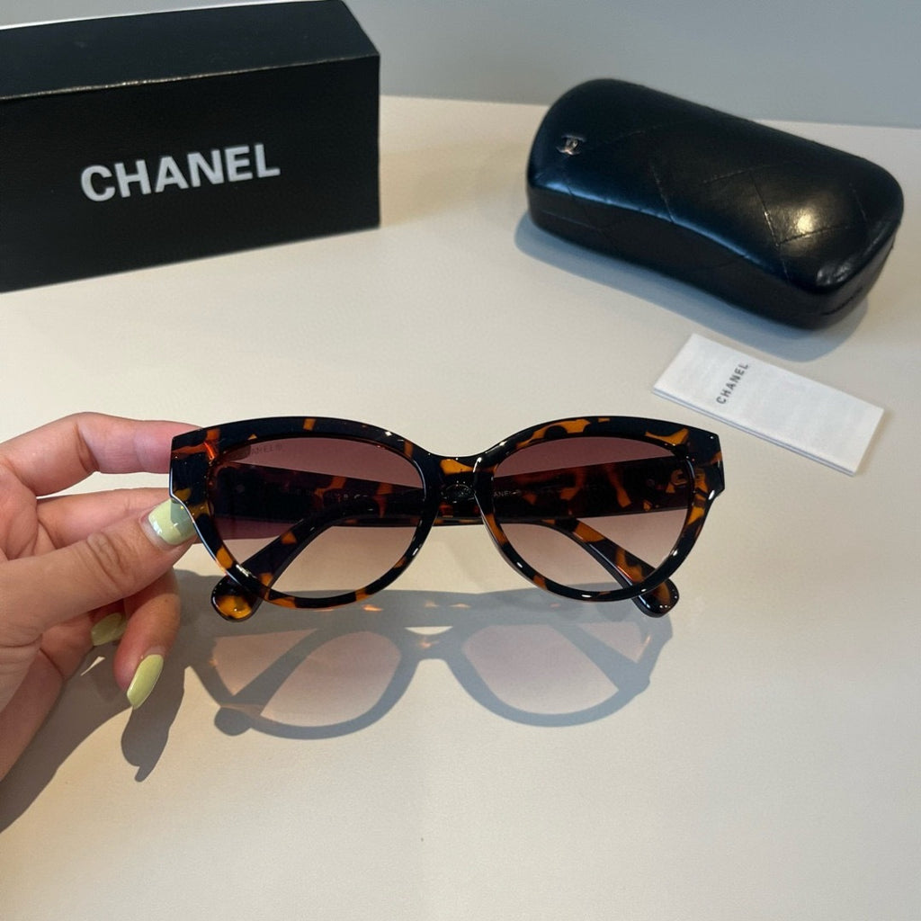 Chanel Fashion Black Lens Sunglasses for Men & Women - 486544 - detail image 5