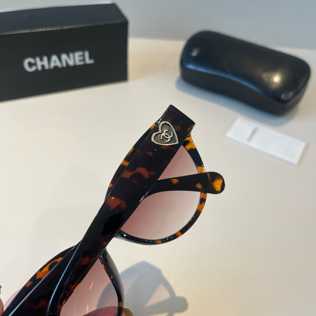 Chanel Fashion Black Lens Sunglasses for Men & Women - 486544 - detail image 7
