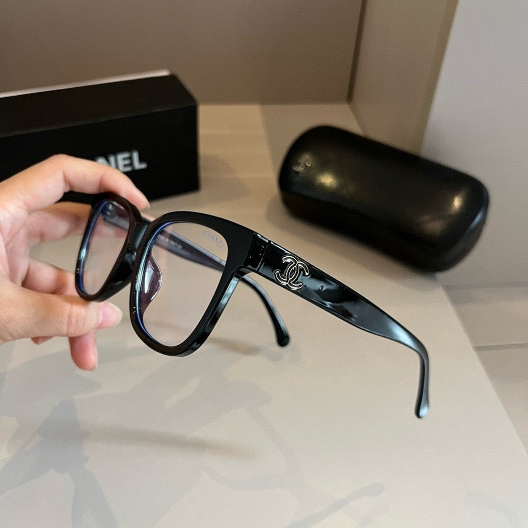 Chanel Blue-Light Fashion Silver Lens Sunglasses for Men & Women - 486545 - detail image 4