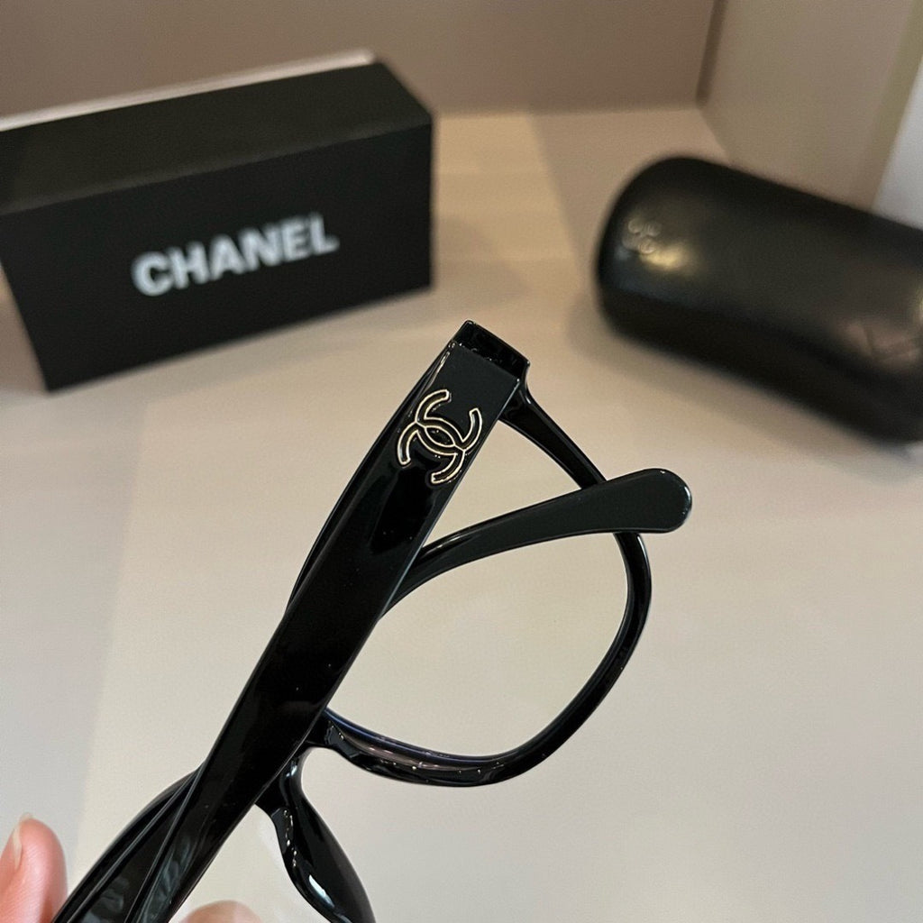 Chanel Blue-Light Fashion Silver Lens Sunglasses for Men & Women - 486545 - detail image 9