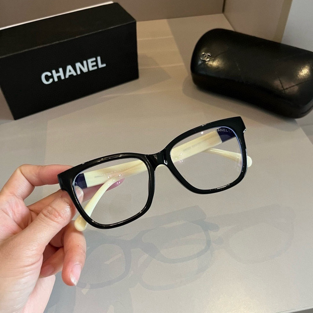 Chanel Blue-Light Fashion Silver Lens Sunglasses for Men & Women - 486546 - detail image 6