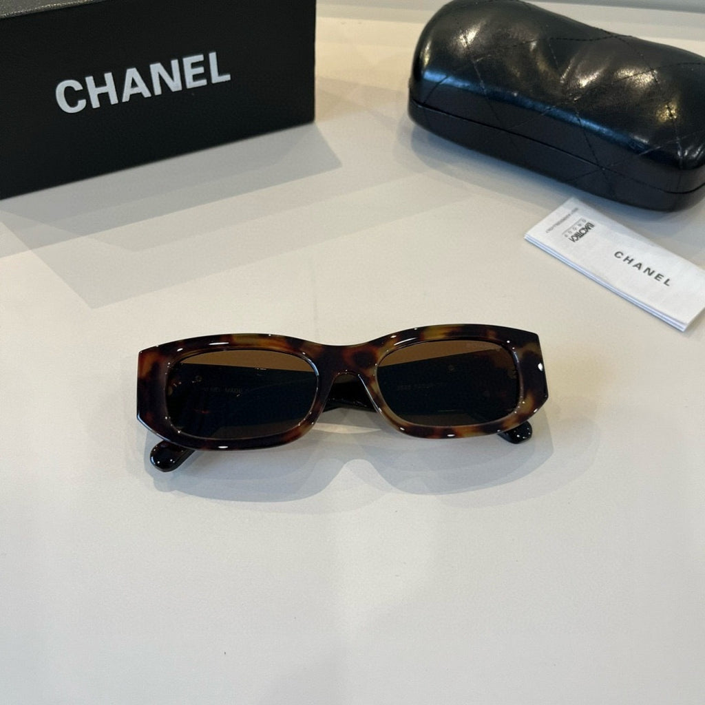 Chanel Fashion Black Lens Sunglasses for Men & Women - 465210 - detail image 5