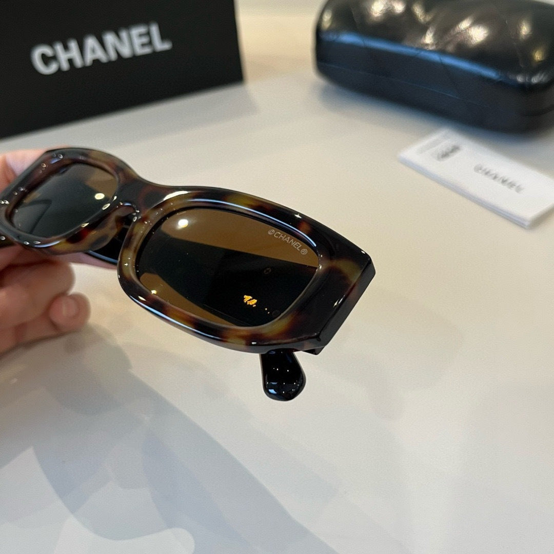 Chanel Fashion Black Lens Sunglasses for Men & Women - 465210 - detail image 6